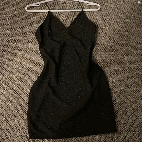 Stunning black sparkly backless dress size small 🪩 - Picture 3 of 4